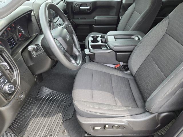 Chevrolet Silverado 1500 Custom Crew Cab 4WD 2024