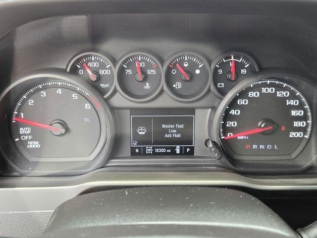 Chevrolet Silverado 1500 Custom Crew Cab 4WD 2024