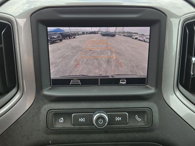 Chevrolet Silverado 1500 Custom Crew Cab 4WD 2024