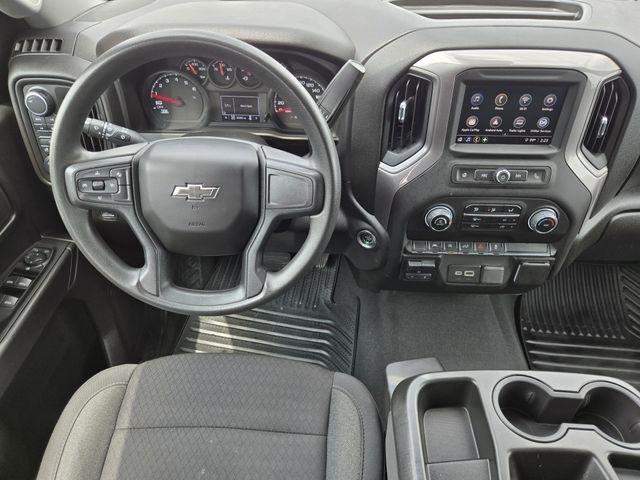 Chevrolet Silverado 1500 Custom Crew Cab 4WD 2024
