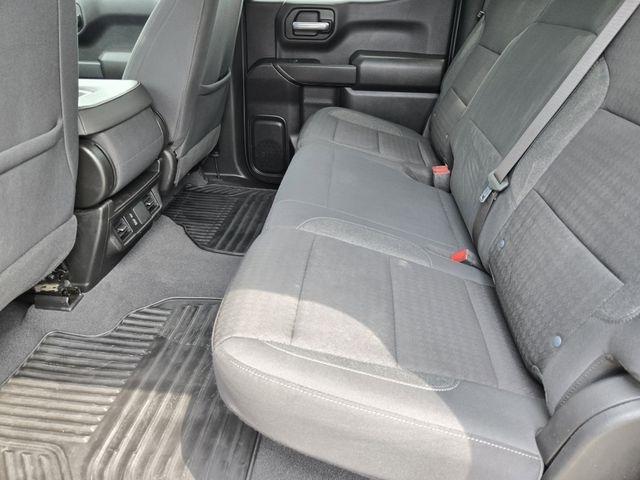 Chevrolet Silverado 1500 Custom Crew Cab 4WD 2024
