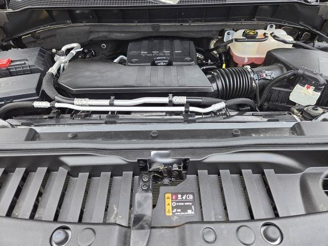 Chevrolet Silverado 1500 Custom Crew Cab 4WD 2024