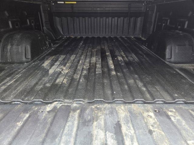 Chevrolet Silverado 1500 Custom Crew Cab 4WD 2024