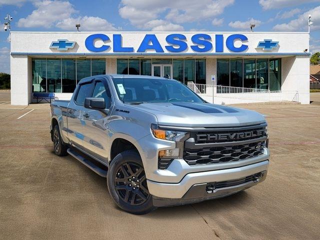 Chevrolet Silverado 1500 Custom Crew Cab 4WD 2024