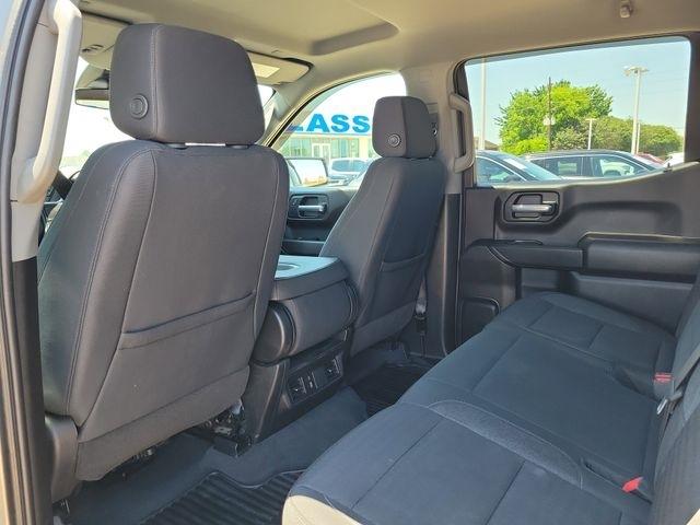 Chevrolet Silverado 1500 Custom Crew Cab 4WD 2024