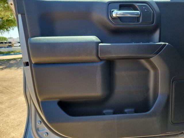 Chevrolet Silverado 1500 Custom Crew Cab 4WD 2024