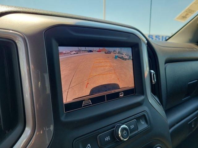 Chevrolet Silverado 1500 Custom Crew Cab 4WD 2024