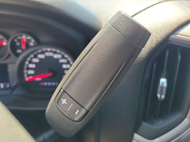 Chevrolet Silverado 1500 Custom Crew Cab 4WD 2024