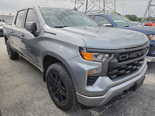Chevrolet Silverado 1500 Custom Crew Cab 4WD 2023