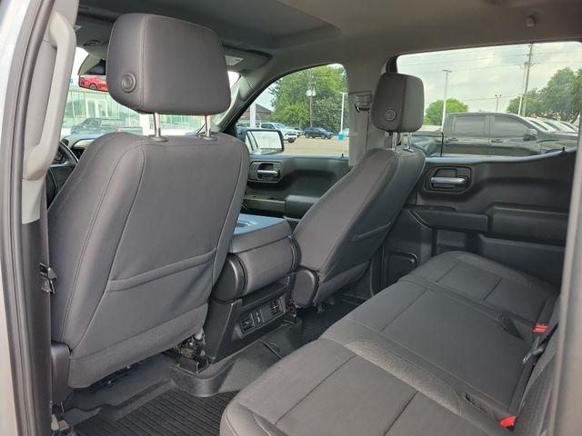 Chevrolet Silverado 1500 Custom Crew Cab 4WD 2023