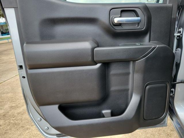 Chevrolet Silverado 1500 Custom Crew Cab 4WD 2023