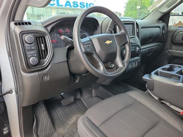 Chevrolet Silverado 1500 Custom Crew Cab 4WD 2023
