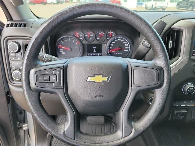 Chevrolet Silverado 1500 Custom Crew Cab 4WD 2023