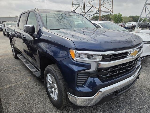 Chevrolet Silverado 1500 LT-L Crew Cab 4WD 2023