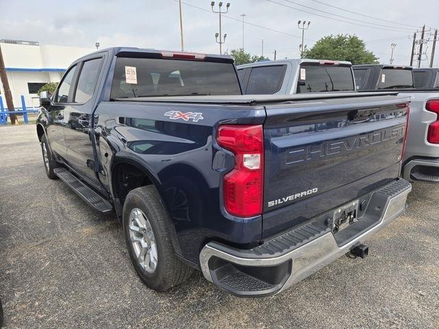 Chevrolet Silverado 1500 LT-L Crew Cab 4WD 2023