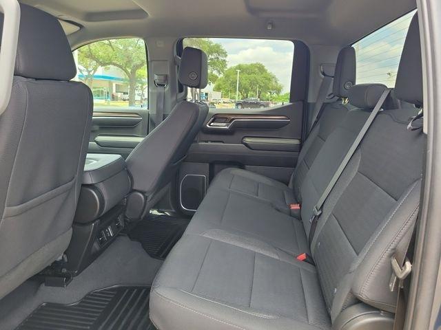 Chevrolet Silverado 1500 LT-L Crew Cab 4WD 2023