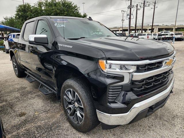Chevrolet Silverado 1500 LT-L Crew Cab 4WD 2023