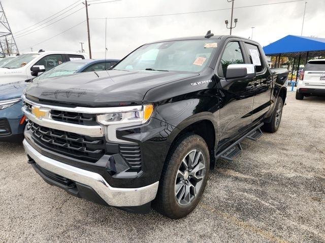 Chevrolet Silverado 1500 LT-L Crew Cab 4WD 2023