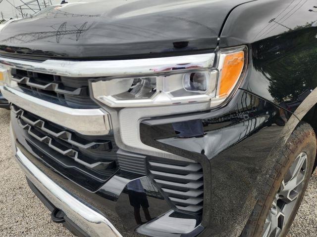 Chevrolet Silverado 1500 LT-L Crew Cab 4WD 2023