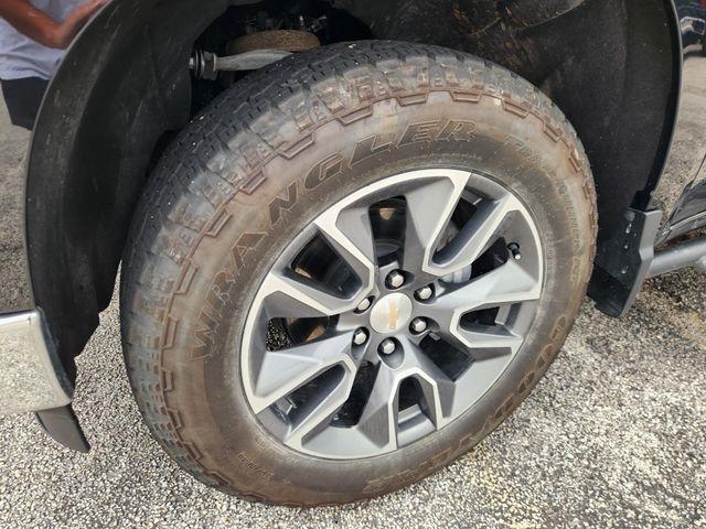 Chevrolet Silverado 1500 LT-L Crew Cab 4WD 2023