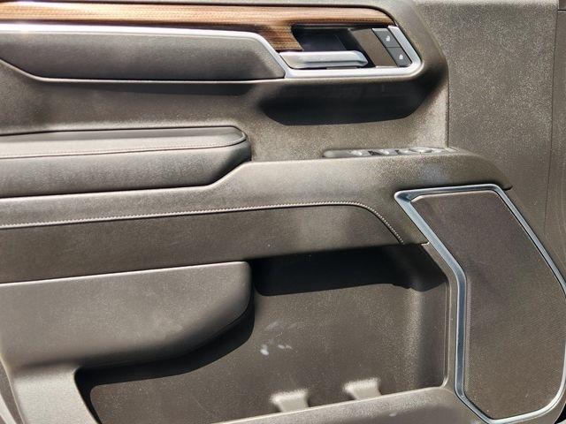 Chevrolet Silverado 1500 LT-L Crew Cab 4WD 2024