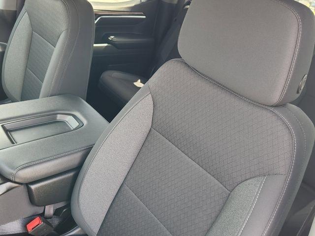 Chevrolet Silverado 1500 LT-L Crew Cab 4WD 2024