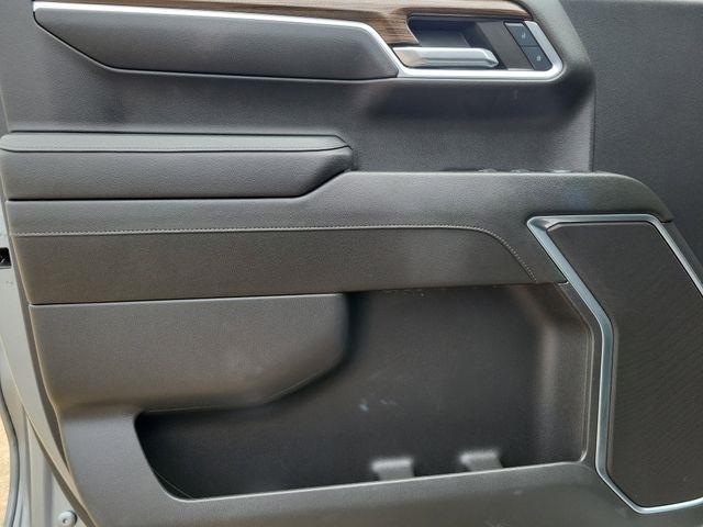 Chevrolet Silverado 1500 LT-L Crew Cab 4WD 2024