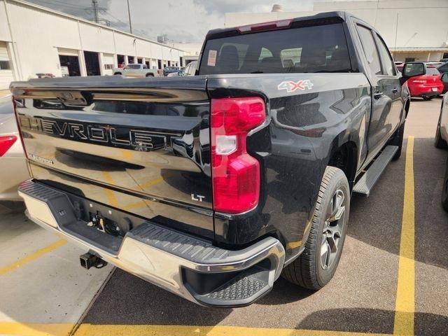 Chevrolet Silverado 1500 LT-L Crew Cab 4WD 2023
