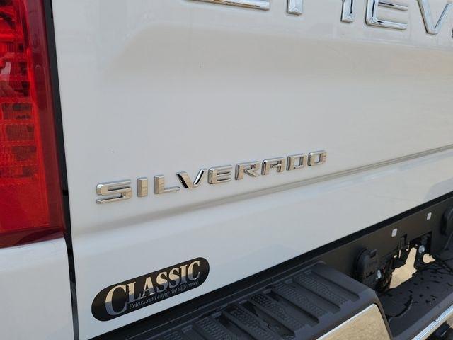 Chevrolet Silverado 1500 LT-L Crew Cab 4WD 2024