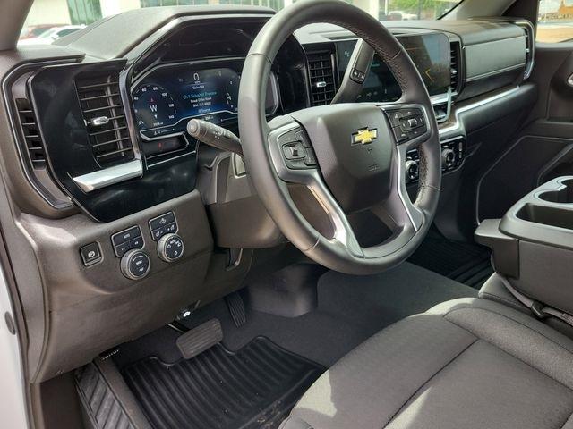 Chevrolet Silverado 1500 LT-L Crew Cab 4WD 2024