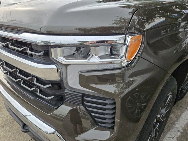 Chevrolet Silverado 1500 LT-L Crew Cab 4WD 2023
