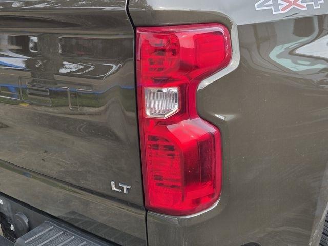 Chevrolet Silverado 1500 LT-L Crew Cab 4WD 2023