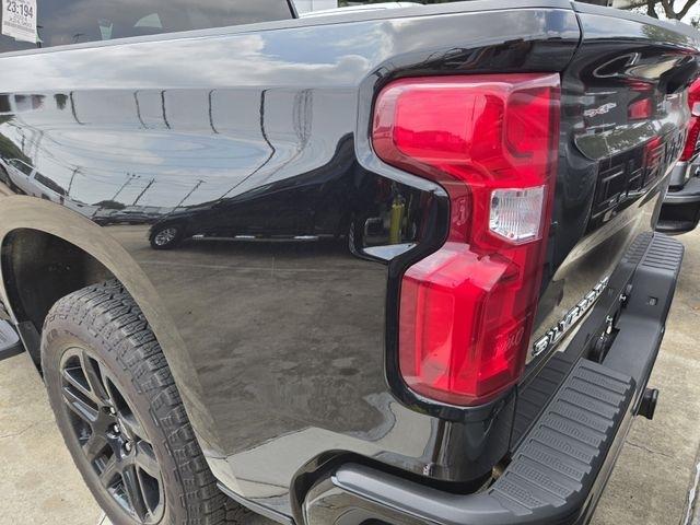 Chevrolet Silverado 1500 RST Crew Cab 4WD 2024