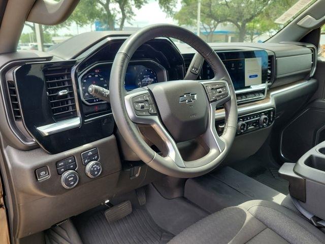 Chevrolet Silverado 1500 RST Crew Cab 4WD 2024
