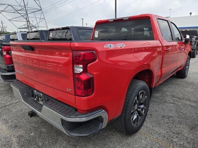 Chevrolet Silverado 1500 LT-L Crew Cab 4WD 2024