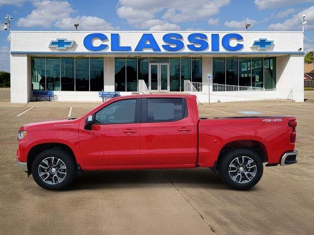 Chevrolet Silverado 1500 LT-L Crew Cab 4WD 2024