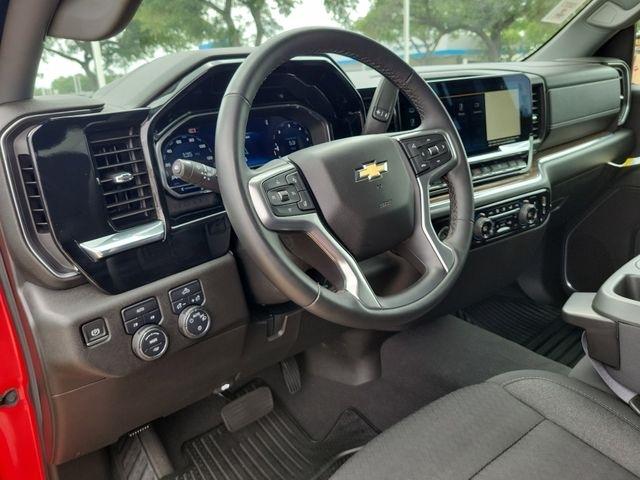 Chevrolet Silverado 1500 LT-L Crew Cab 4WD 2024