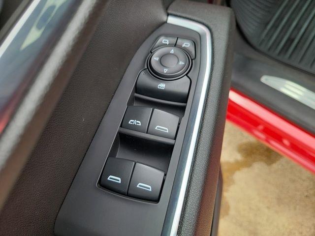 Chevrolet Silverado 1500 LT-L Crew Cab 4WD 2024