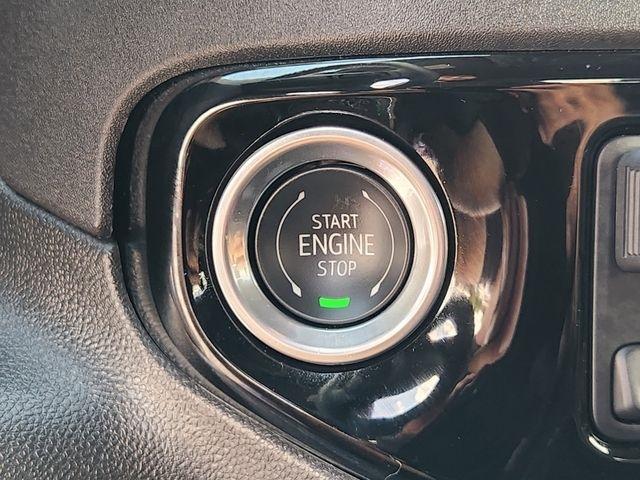 Chevrolet Silverado 1500 LT-L Crew Cab 4WD 2025