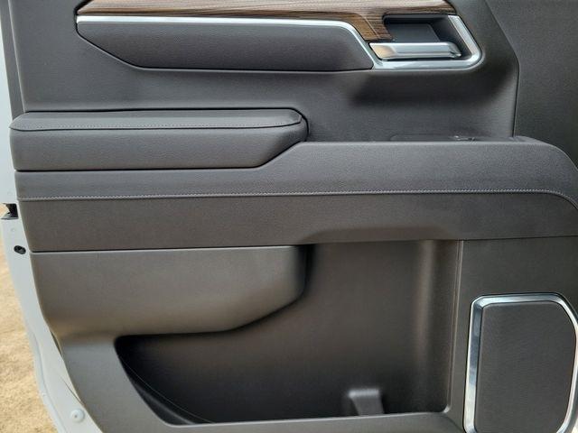 Chevrolet Silverado 1500 LT-L Crew Cab 4WD 2025