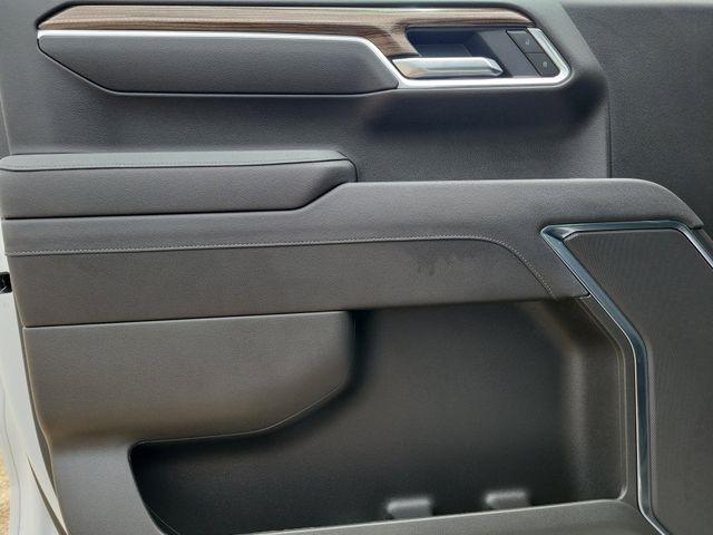 Chevrolet Silverado 1500 LT-L Crew Cab 4WD 2025