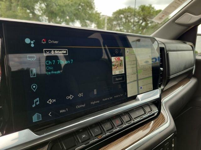 Chevrolet Silverado 1500 LT-L Crew Cab 4WD 2025