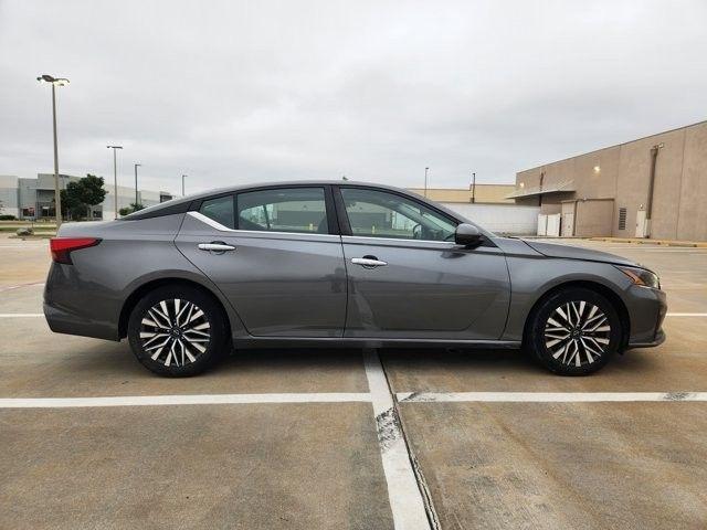 Nissan Altima 2.5 SV 2024