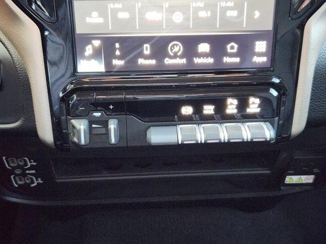 RAM 2500 Laramie Crew Cab SWB 4WD 2024