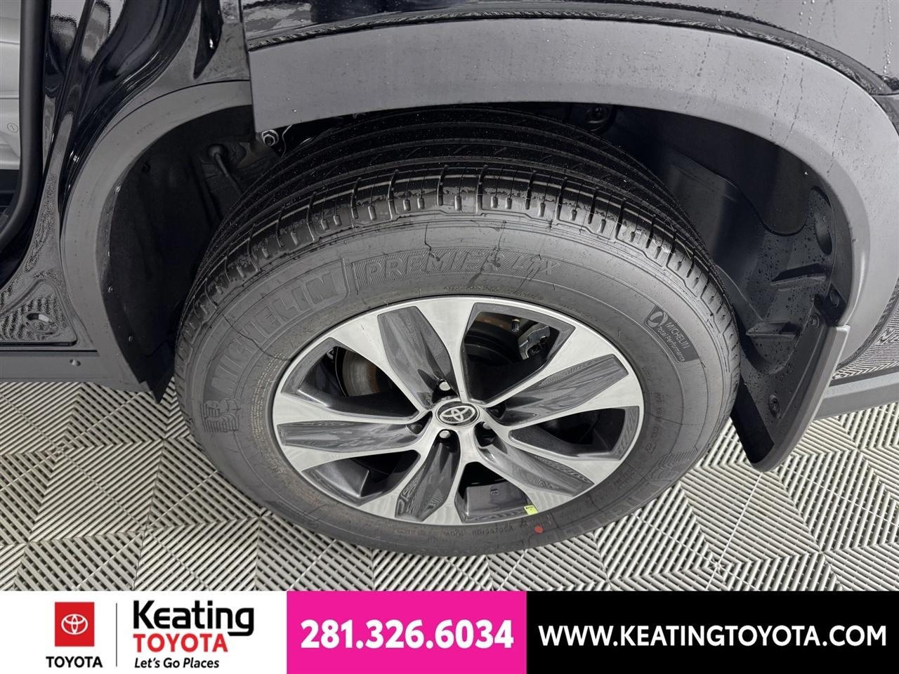 Toyota Highlander Limited AWD 2026