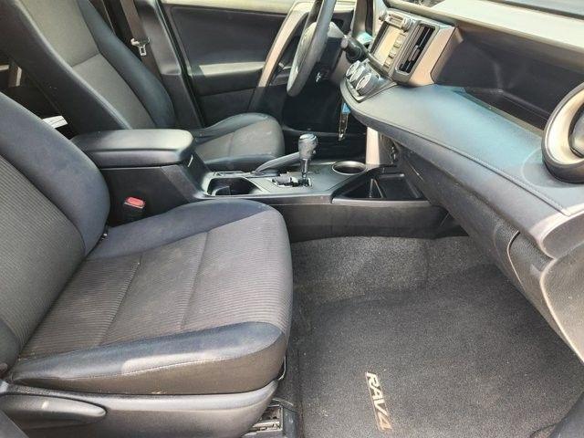 Toyota RAV4 LE FWD 2015