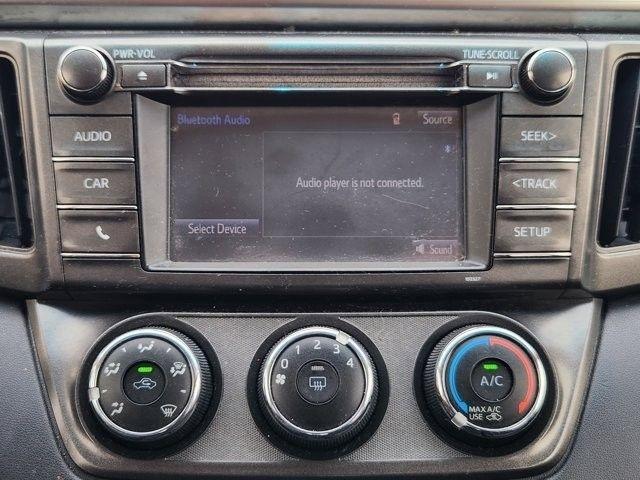 Toyota RAV4 LE FWD 2015