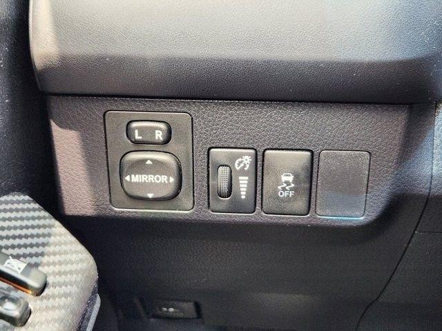 Toyota RAV4 LE FWD 2015