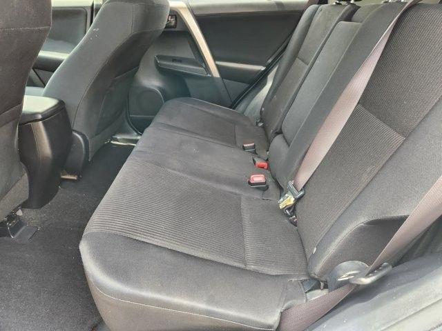 Toyota RAV4 LE FWD 2015