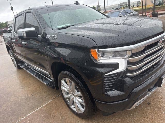 Chevrolet Silverado 1500 High Country Crew Cab 4WD 2026